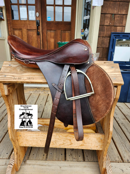 16" Cortina Close Contact Saddle