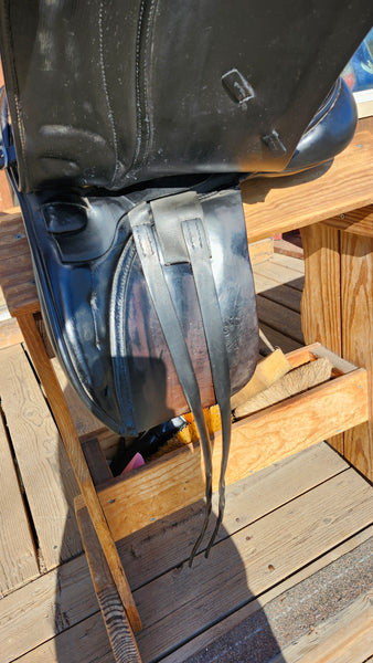 18" Albion Legend Dressage Saddle