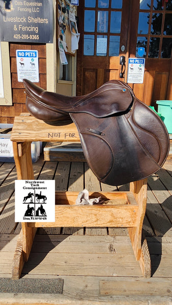 17.5" Stubben Genesis CS De Luxe Jump Saddle