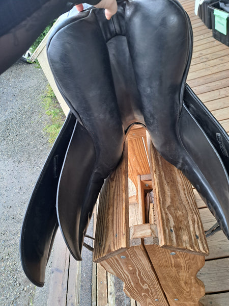 17.5" CHS Arthur Kottas Imperial Dressage Saddle