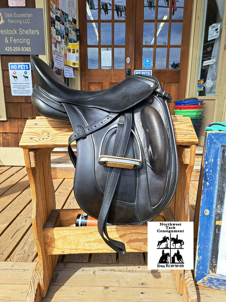 18" Schleese Link II Monoflap Dressage Saddle