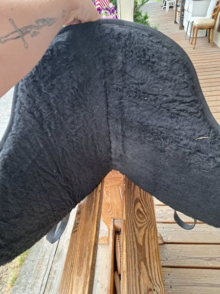 16" Treeless Endurance Saddle