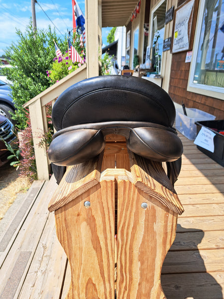 18.5" Custom Saddlery VLX Dressage Saddle