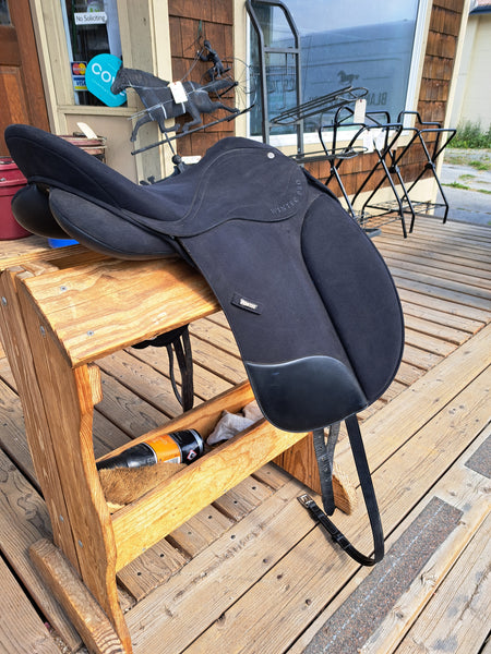 16.5" Wintec Pro Dressage Saddle