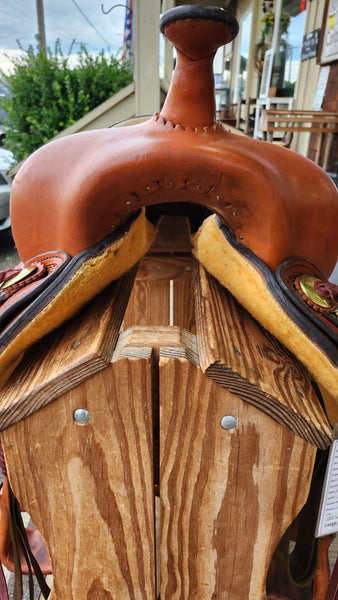 16" Circle Y Park & Trail Saddle