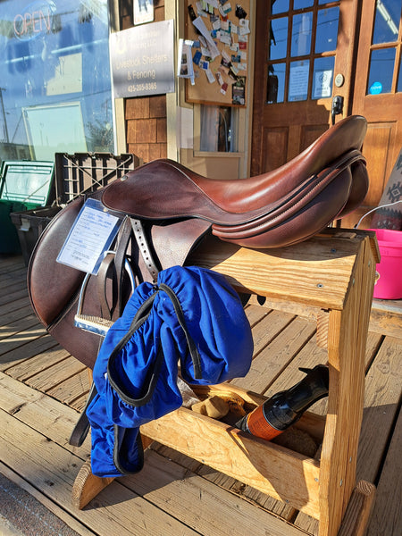 19" Frank Baines Reflex Close Contact Jump Saddle