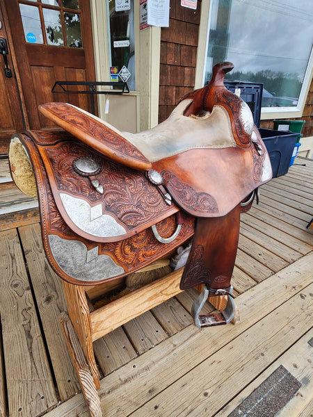 16" Bob Availa Reiner Saddle