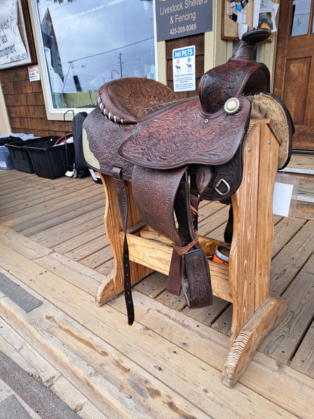 15.5" Simco Equitation Saddle