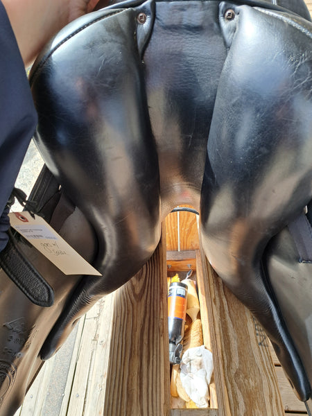 18" Schleese Link II Monoflap Dressage Saddle