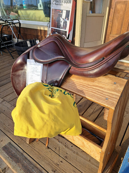 17" Amerigo Vega Close Contact Saddle