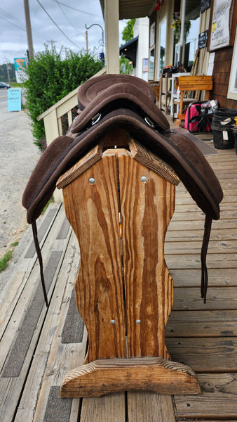 17" Treeless English Saddle