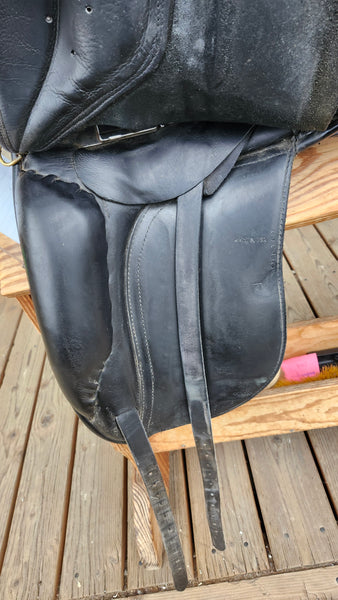 17" JRD Dressage Saddle