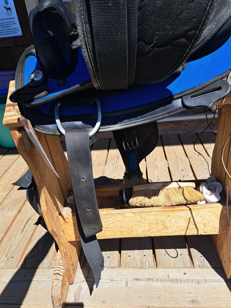 15" Abetta Synthetic Western Saddle