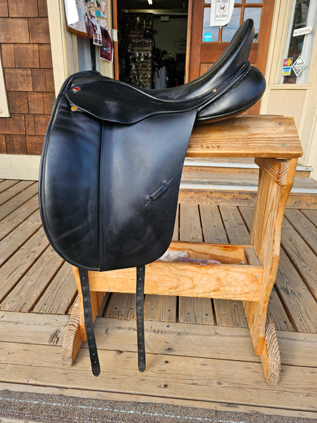 18" Albion SLK Dressage Saddle