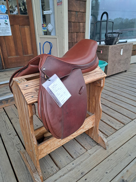 17" St. Lourdes Close Contact Saddle