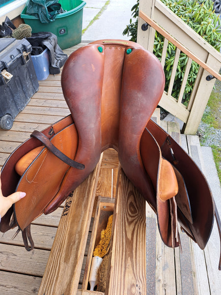 16.5" Amerigo Jumping Saddle