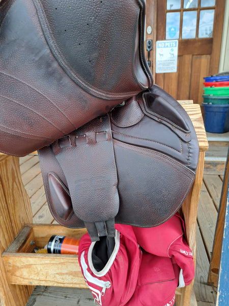 17.5" CWD 2Gs Mademoiselle Jump Saddle