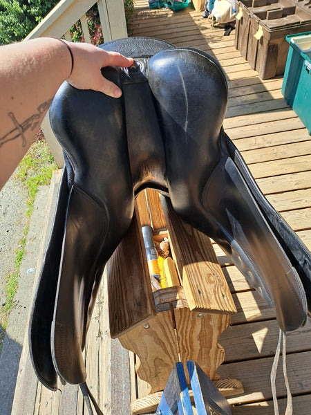 16" Bates Isabell Dressage Saddle