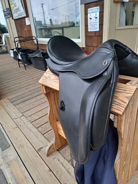 17.5" Stubben 1894 Dressage Saddle