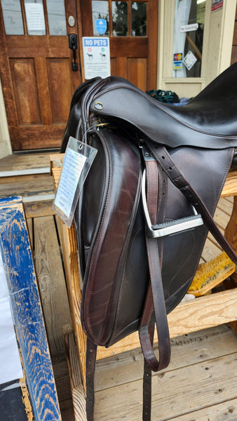17" Hulsebos WB4 Dressage Saddle