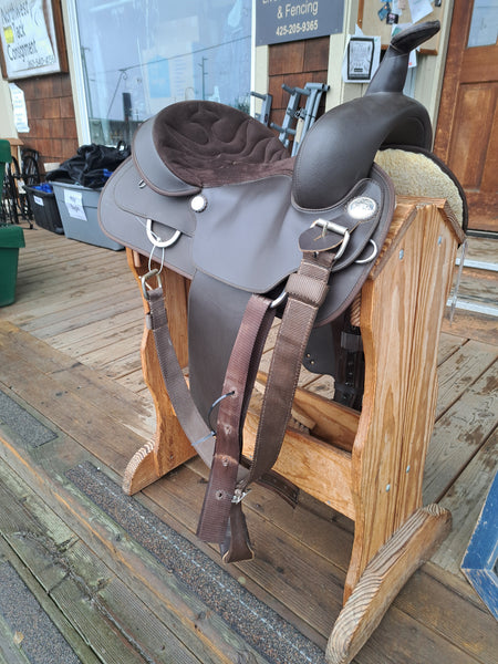 15" Wintec Synthetic Western Saddle
