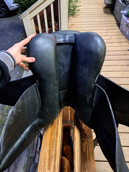 18" FMP Fresian Dressage Saddle