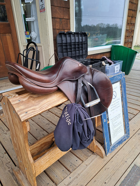 17" Prestige Versailles Jumping Saddle