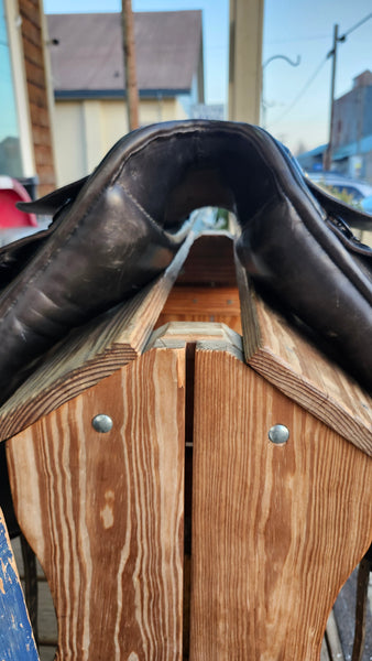 17.5" Rembrandt Dressage Saddle