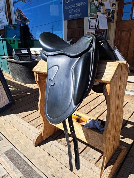 17" HDR Karla Monoflap Dressage Saddle