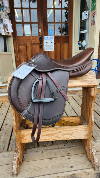 17" HDR Pro Concept Close Concept Saddle