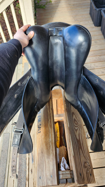 17" Anky Dressage Saddle
