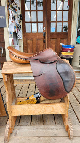 17" Crosby Hampton Classic Saddle