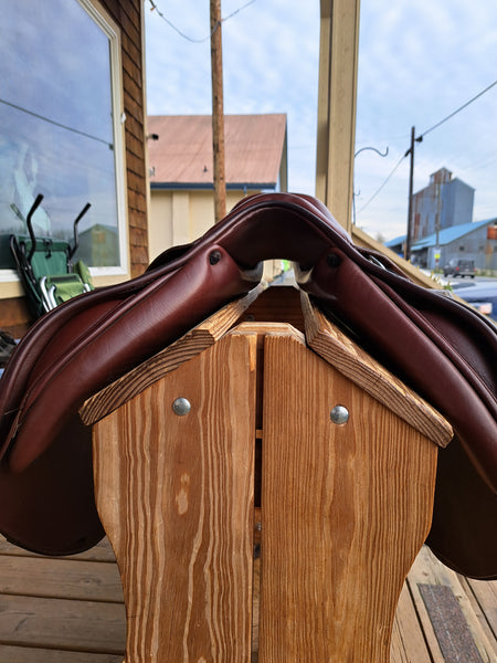 18" Prestige Meredith Close Contact Saddle
