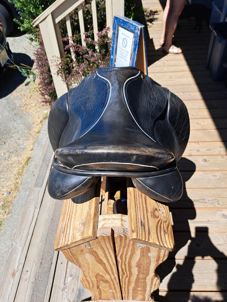 18.5" Borne Dressage Saddle
