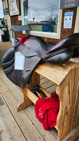 18" Albion K2 Jumping Saddle