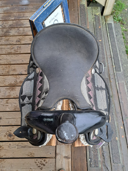 15" Abetta Synthetic Western Saddle