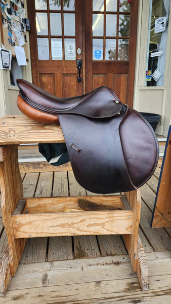 17" Devoux Socoa Jump Saddle