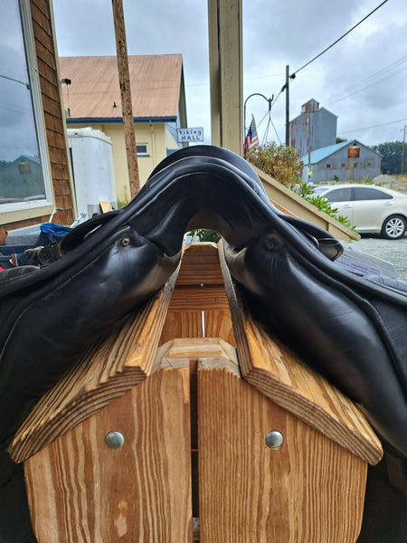 16" Prestige Galileo Dressage Saddle
