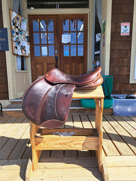 18" Voltaire Palm Beach Jumping Saddle