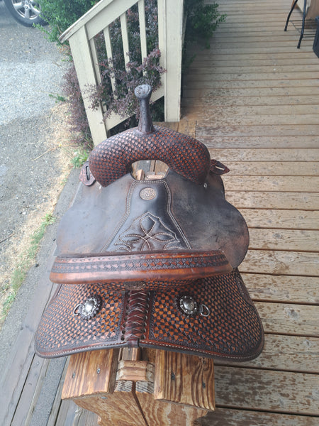 14.5" Double J Pozzi Pro Barrel Racing Saddle