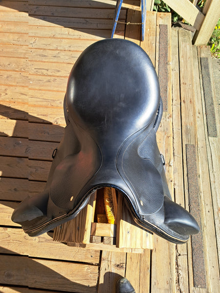 17.5" Greg Allan Custom Dressage Saddle