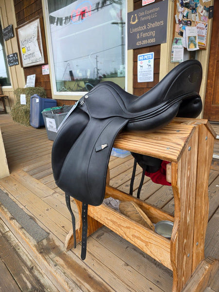 17" Equipe Glamour Ecarbon Dressage Saddle