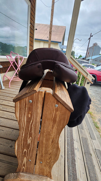 19" Ovation Close Contact Saddle