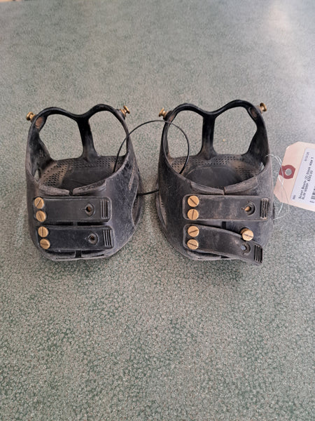 1 Slim Scoot Boot Pair