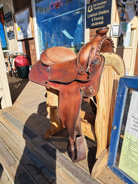 16" Champion Turf Western EQ Saddle