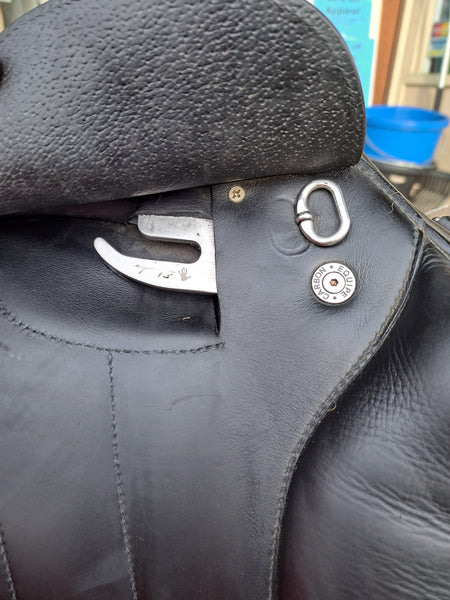 17.5" Equipe Jump EK-26 Saddle