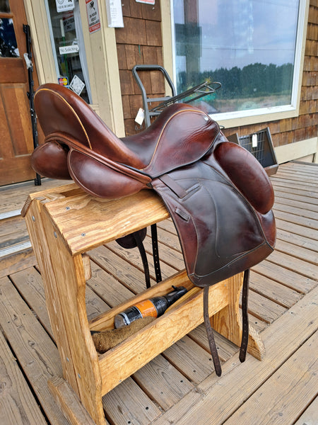 17.5" Custom Saddlery Wolfgang Solo Monoflap Dressage Saddle