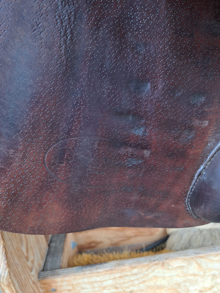 17" Prestige Versailles Jumping Saddle