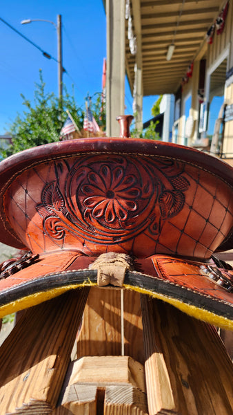 15" Cloverleaf Saddle Co. Barrel Saddle