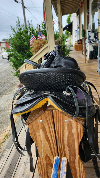 16" Western Saddle Package